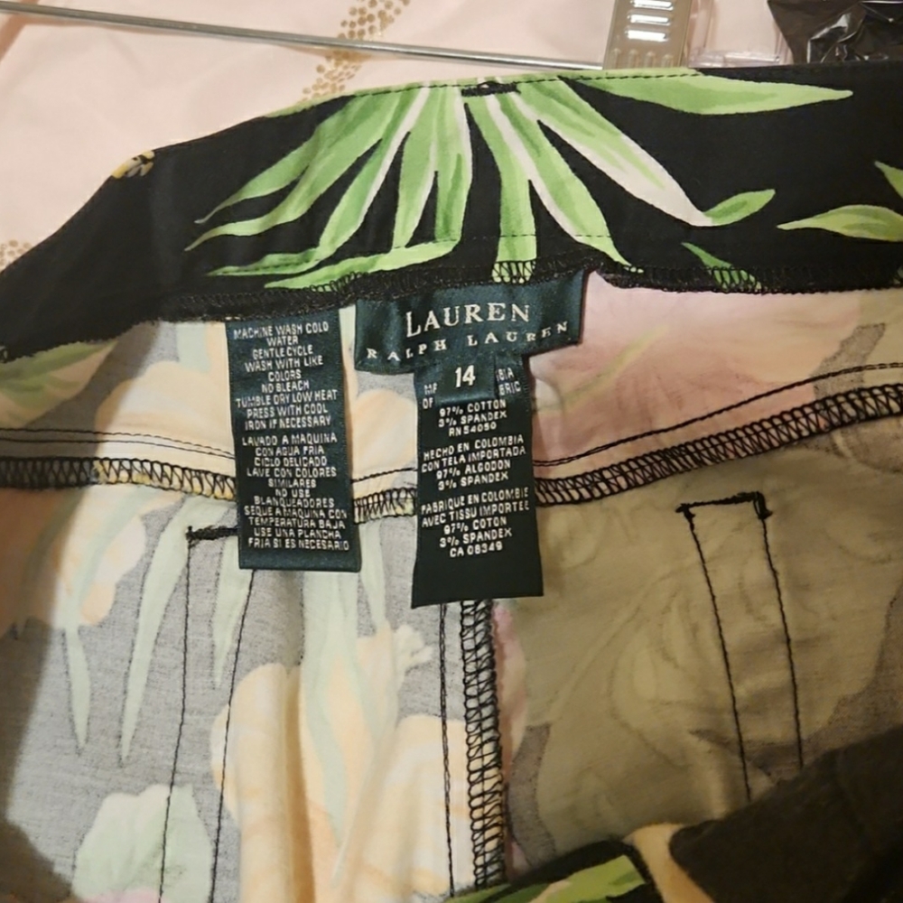 EUC Ralph Lauren Floral Cropped Pants - Black, Yellow, Pink, Green, Size 14 - Picture 5 of 6